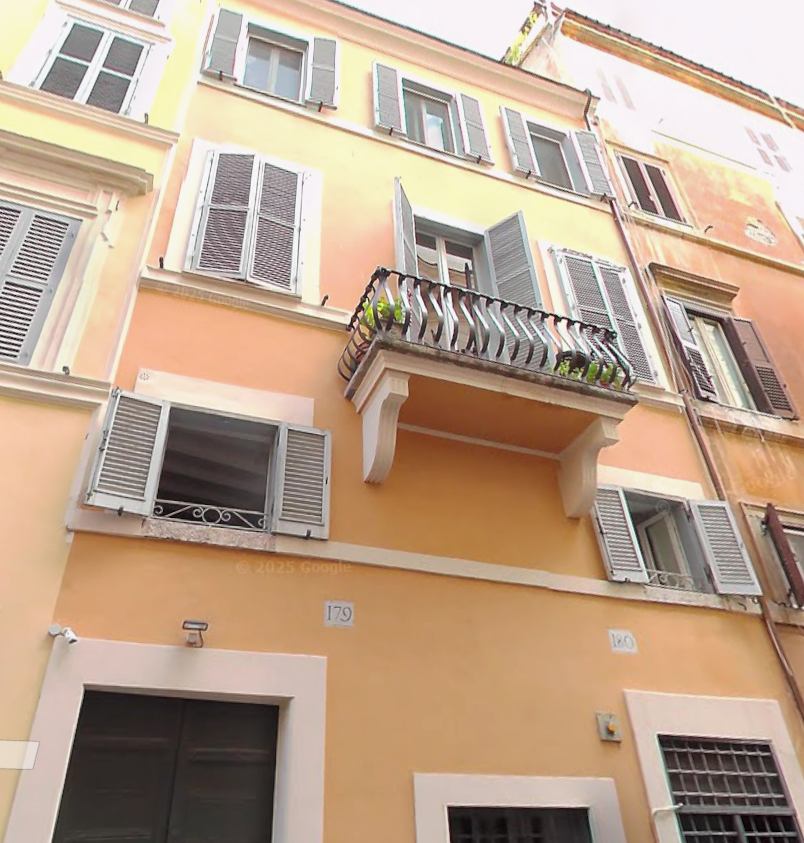 Facciata del condominio di Via Giulia 179
